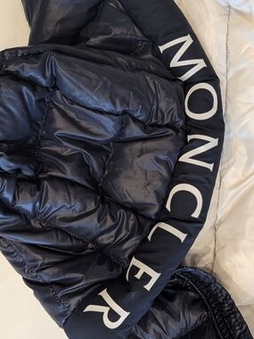 5T Moncler Shiny Navy Quilted Puffer Hood with White Logo Trim